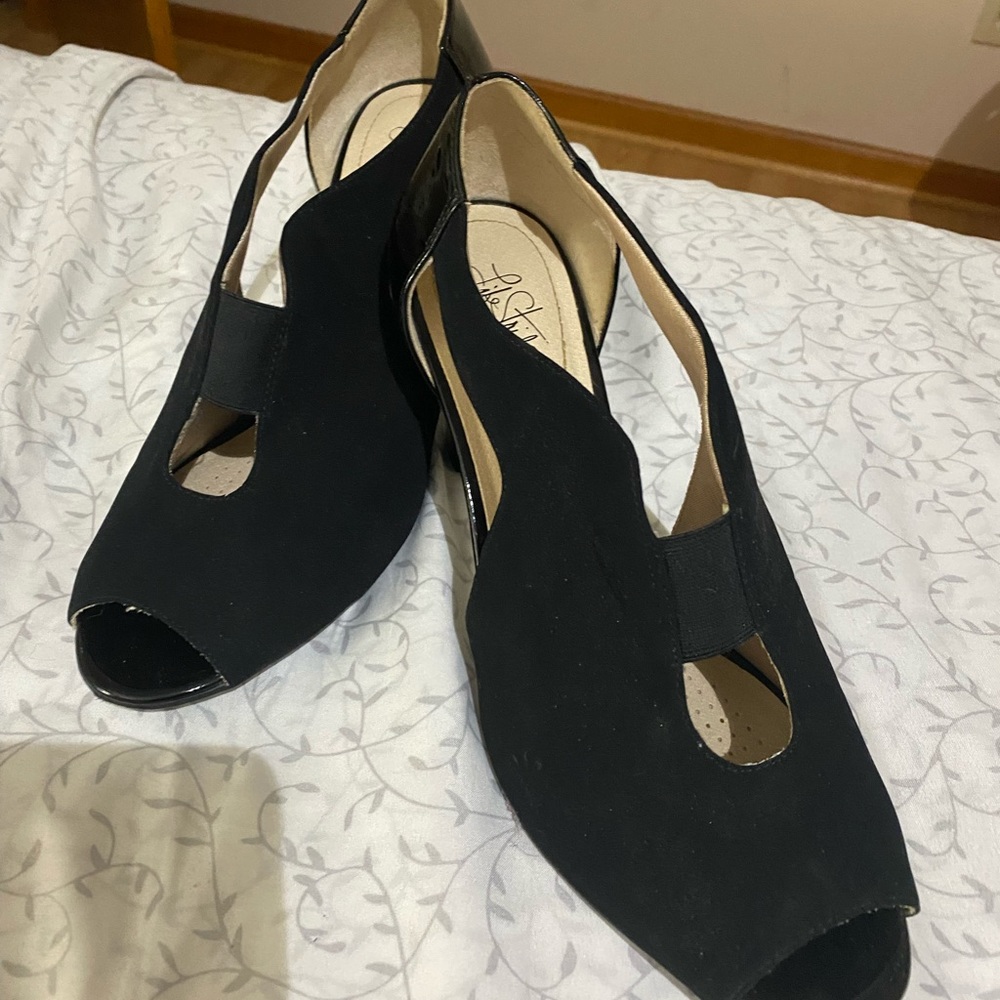 Life stride black faux leather heel
